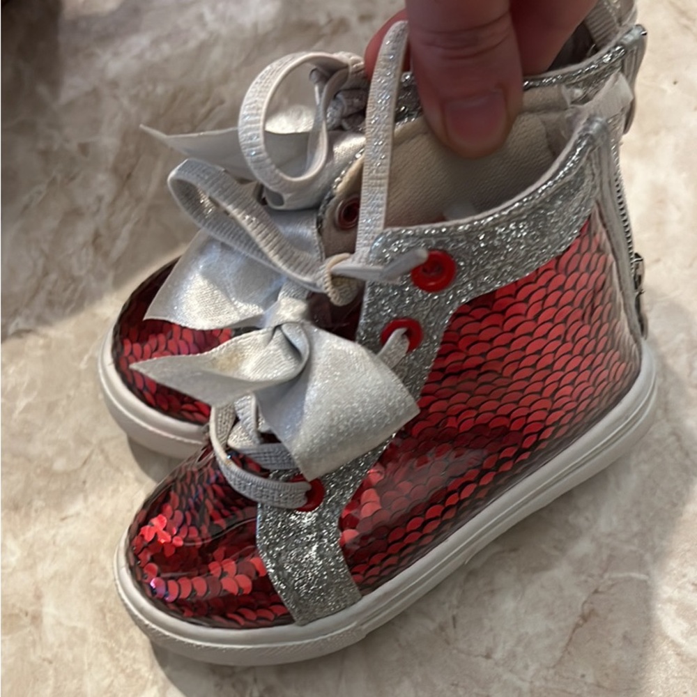 Ground Up Baby  Toddler Girls size 5 Fashion Sneaker